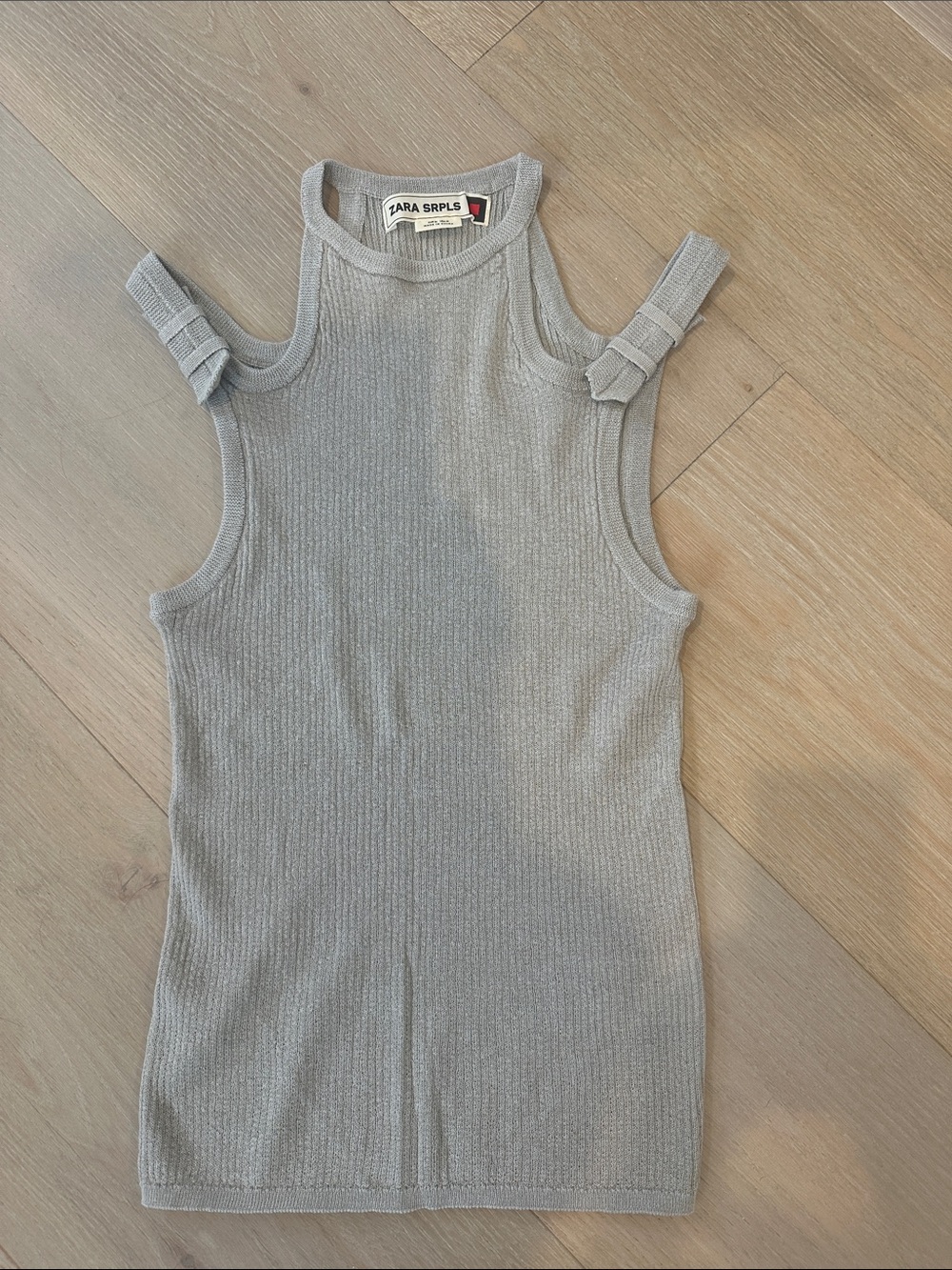 Zara Srpls Ribbed Gray Cold-Shoulder Tank with Knot Straps